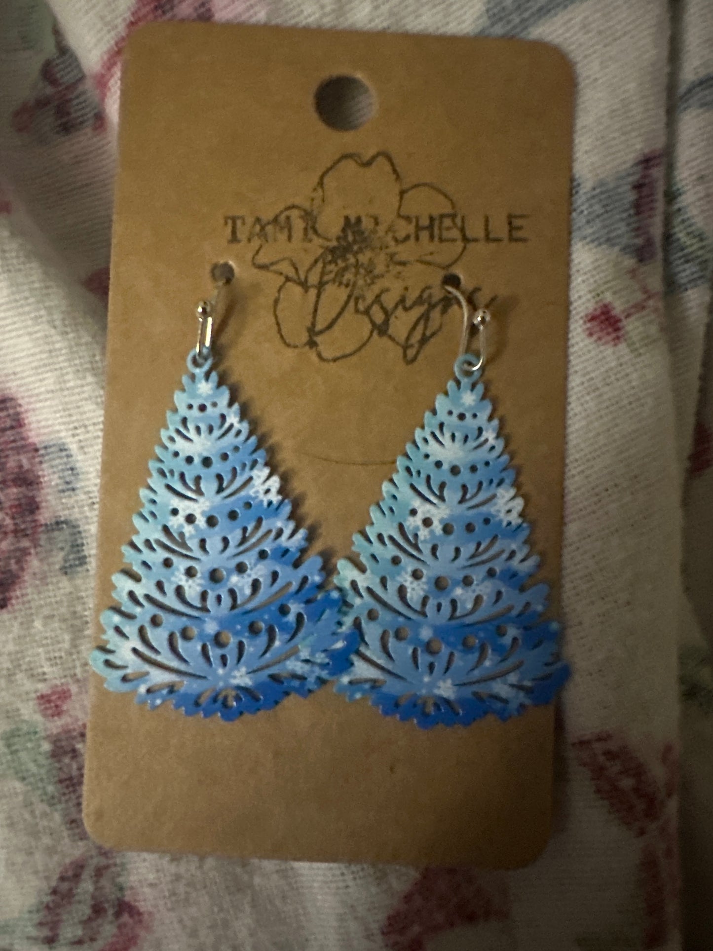 Filigree Christmas Tree earrings